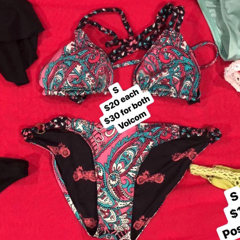 Small Volcom Swim